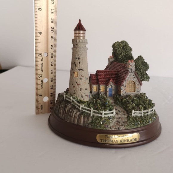 Thomas Kinkade lighthouse sculpture - Picture 7 of 12